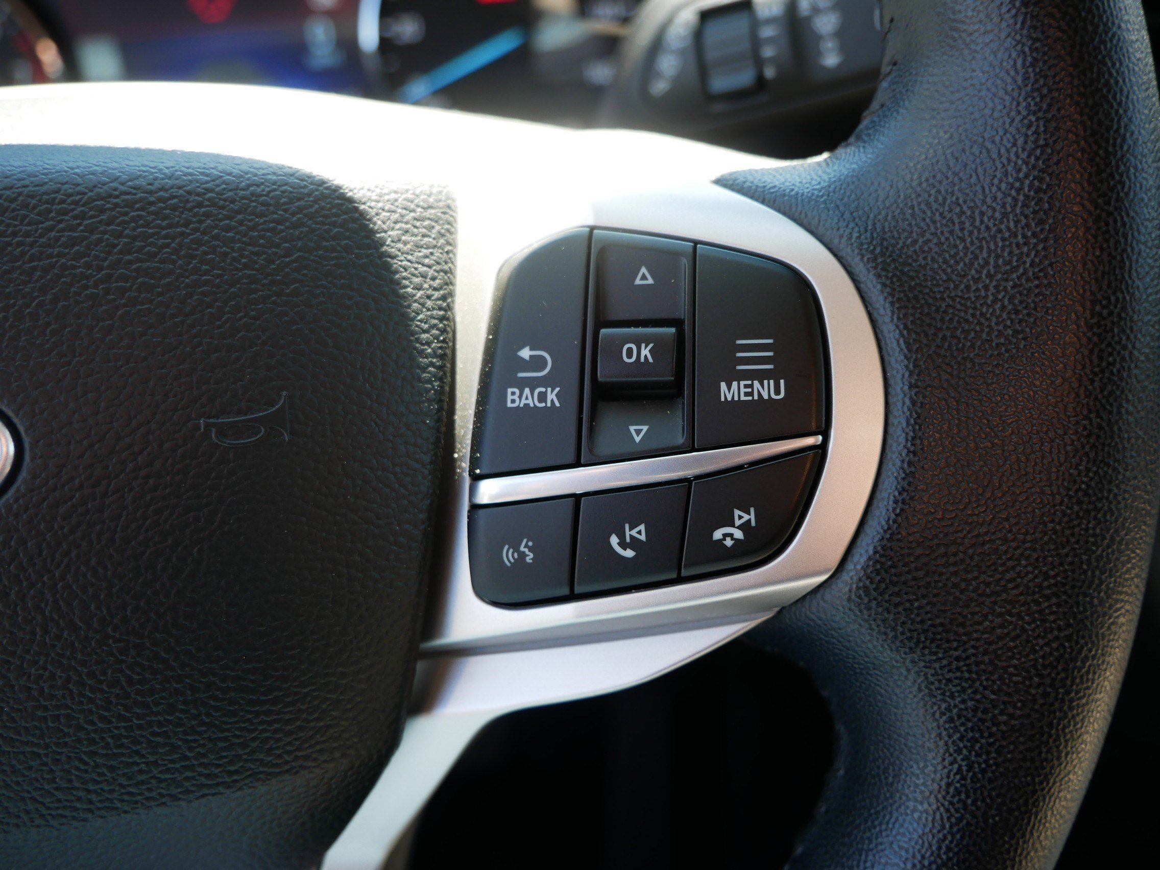 Certified 2023 Ford Explorer Limited AWD/4WD image 29