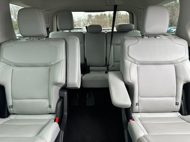 Certified 2025 Ford Expedition Platinum image 40