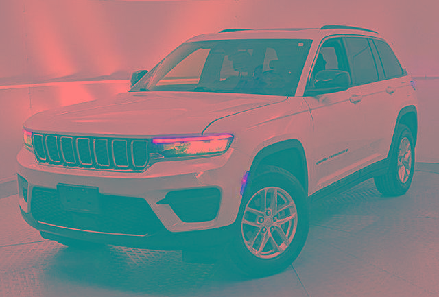 Used 2025 Jeep Grand Cherokee Laredo X image 6