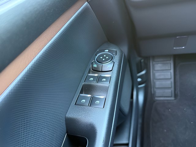 Certified 2025 Ford Bronco Sport Outer Banks w/ Outer Banks Tech Package+ AWD/4WD image 24