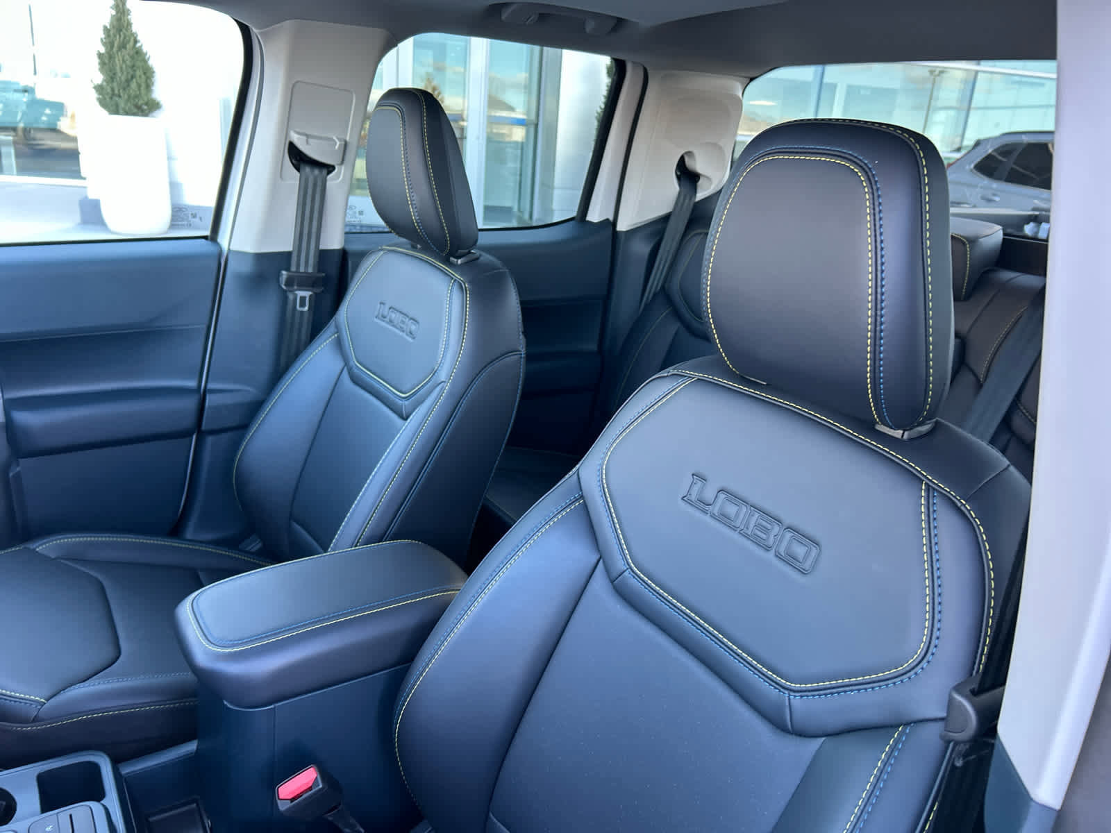 Certified 2025 Ford Maverick Lobo image 32