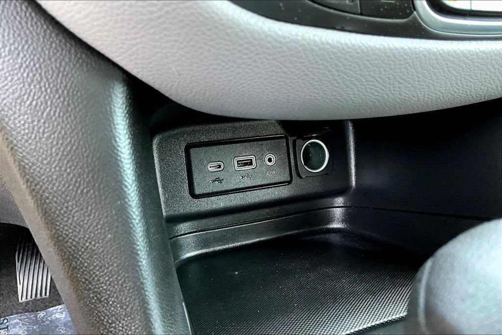 Used 2023 Chevrolet Equinox LT FWD image 18