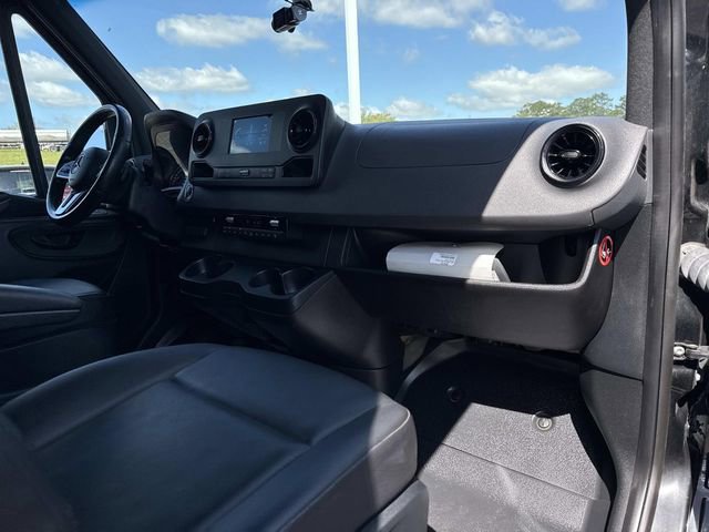 Used 2021 Mercedes-Benz Sprinter 2500 image 13