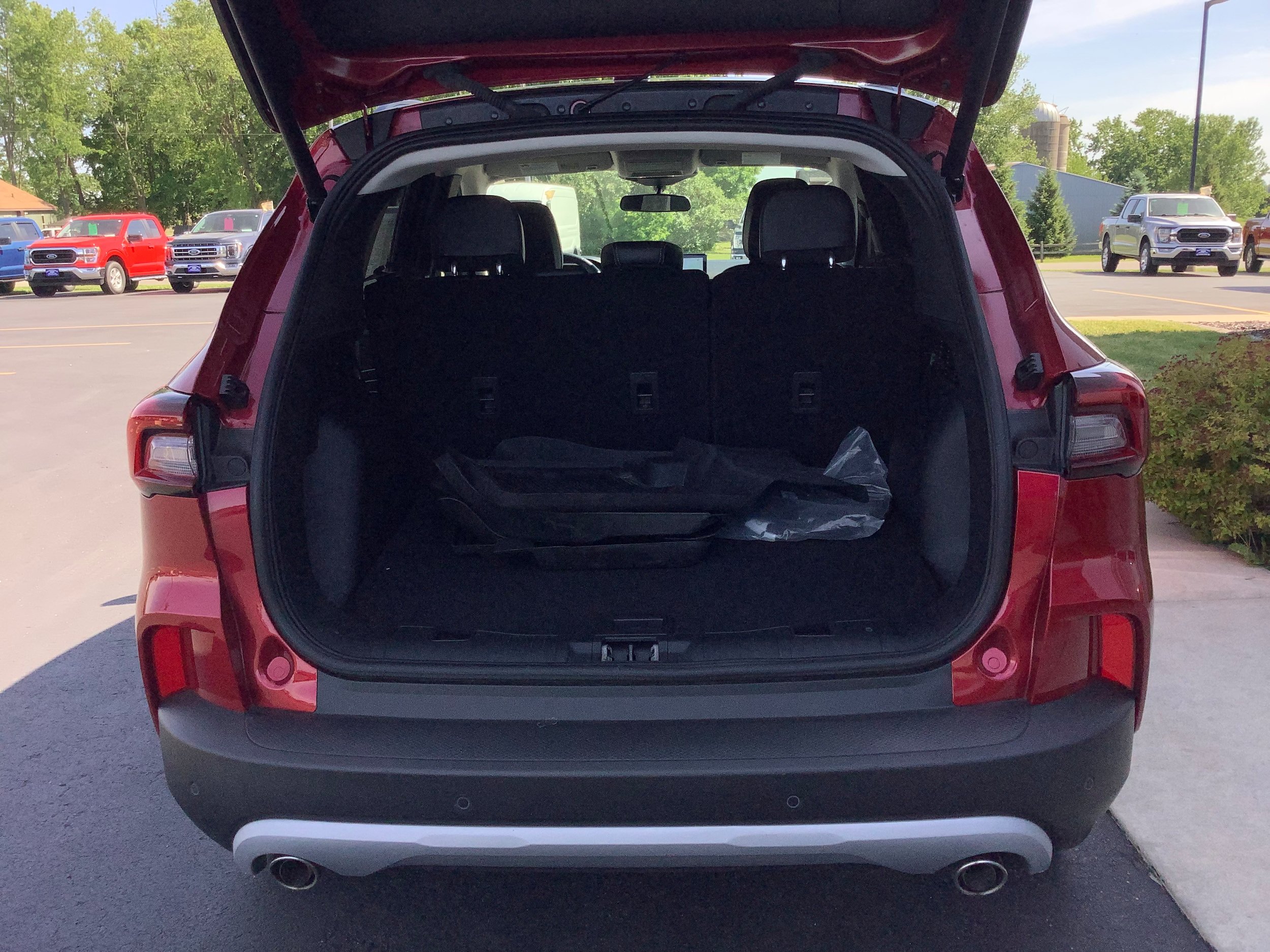 Certified 2025 Ford Escape SE FWD image 6