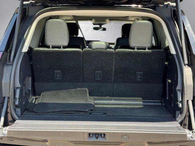 Certified 2025 Ford Expedition Active AWD/4WD image 30