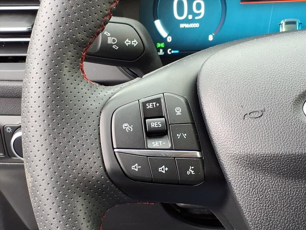 Certified 2023 Ford Escape ST-Line Select w/ Tech Pack #2 image 17