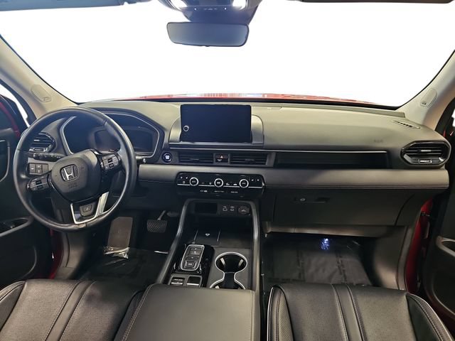 Used 2023 Honda Pilot Elite image 9