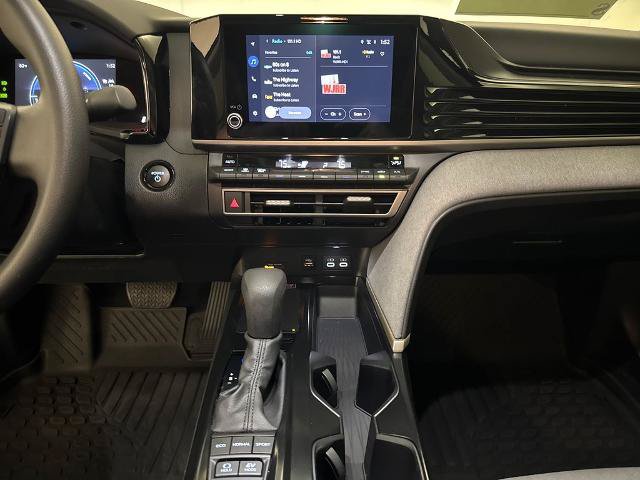 Used 2025 Toyota Camry LE FWD image 24