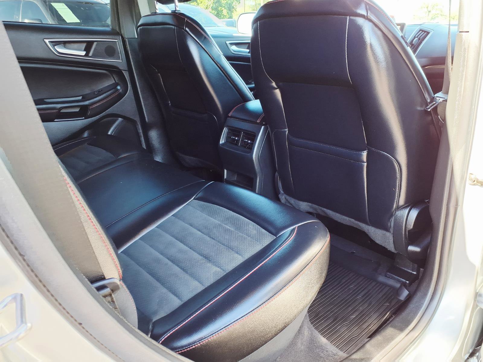 Certified 2023 Ford Edge ST-Line AWD/4WD image 13