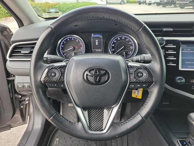 Used 2020 Toyota Camry SE FWD image 25