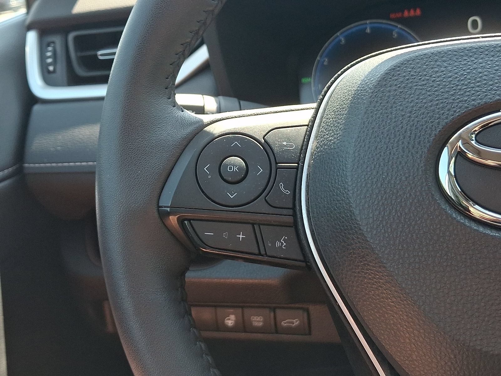 Used 2024 Toyota RAV4 Limited w/ Weather Package AWD/4WD image 22
