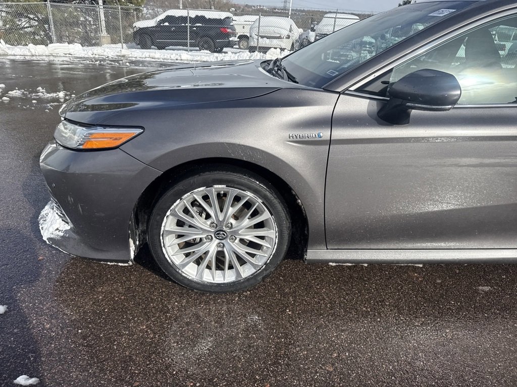 Used 2018 Toyota Camry XLE image 30