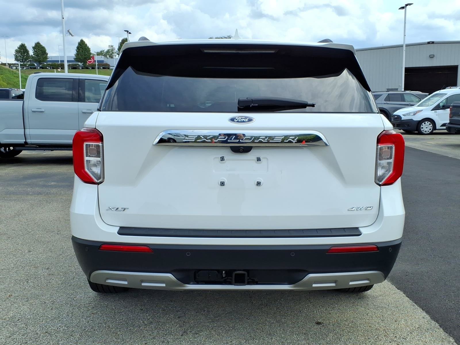Certified 2023 Ford Explorer XLT w/ Equipment Group 202A AWD/4WD image 5