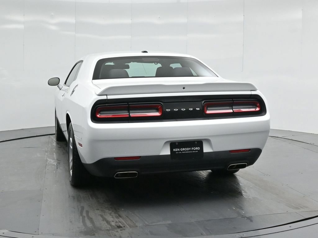 Used 2020 Dodge Challenger SXT image 17