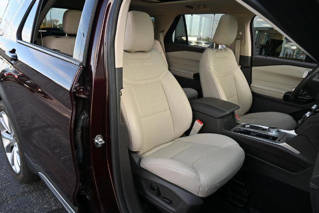 Certified 2022 Ford Explorer Platinum w/ Equipment Group 601A image 27