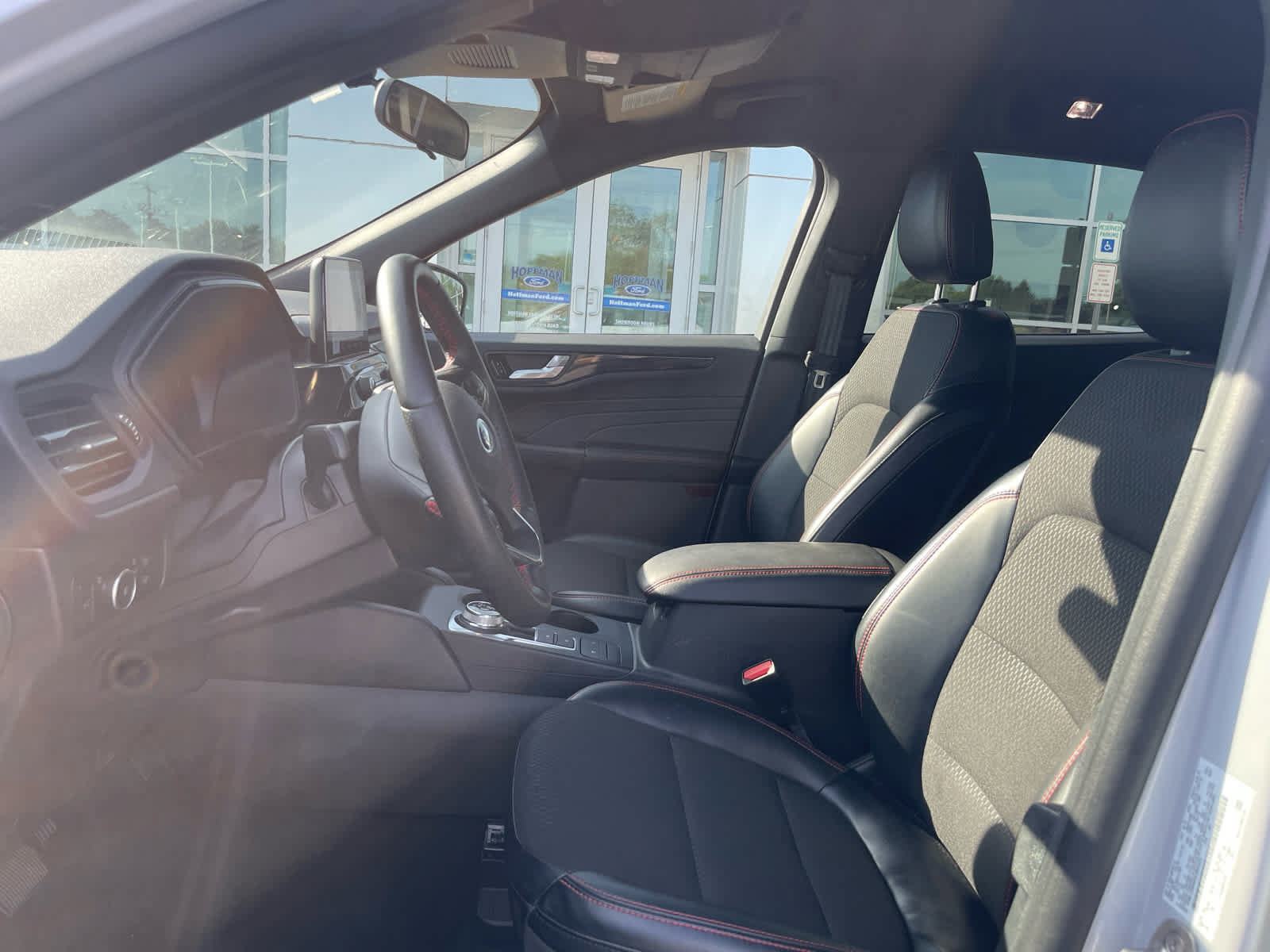 Certified 2025 Ford Escape ST-Line Select AWD/4WD image 8