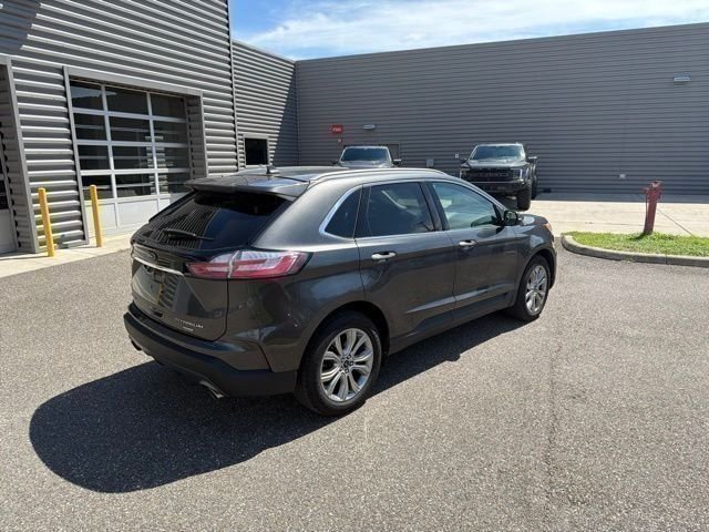 Certified 2019 Ford Edge Titanium FWD image 5