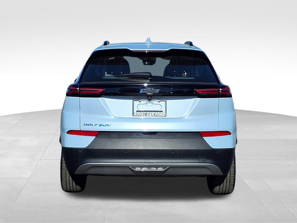 Used 2023 Chevrolet Bolt EUV LT w/ Convenience Package FWD image 26