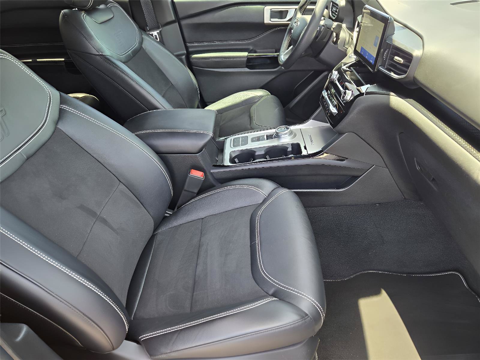 Certified 2023 Ford Explorer ST w/ ST Street Pack RWD image 11
