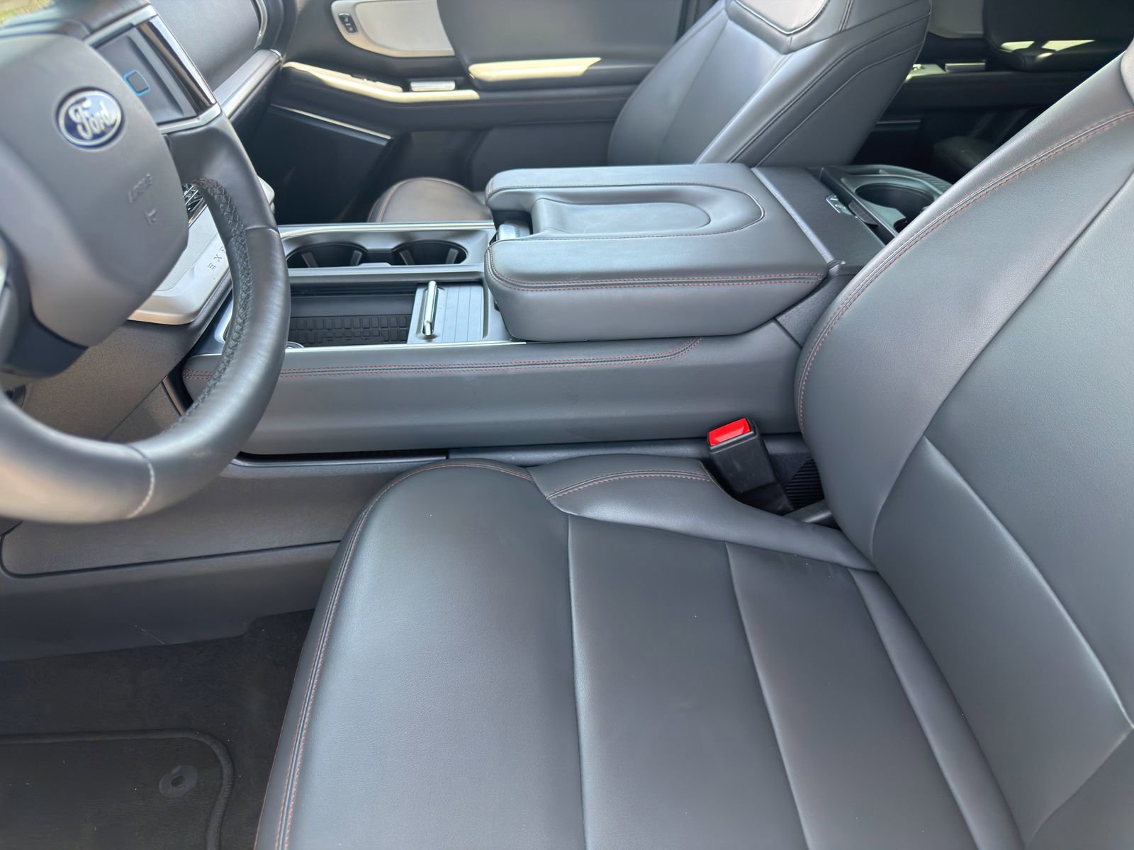 Certified 2025 Ford Expedition Active AWD/4WD image 20