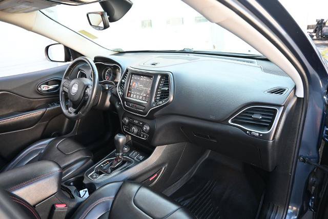 Used 2019 Jeep Cherokee Trailhawk w/ Comfort/Convenience Group AWD/4WD image 21