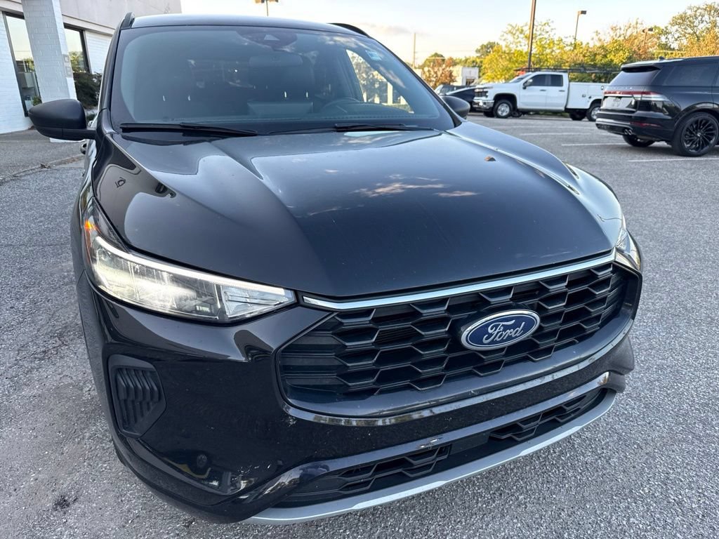 Certified 2023 Ford Escape ST-Line w/ Tech Pack #1 FWD image 15