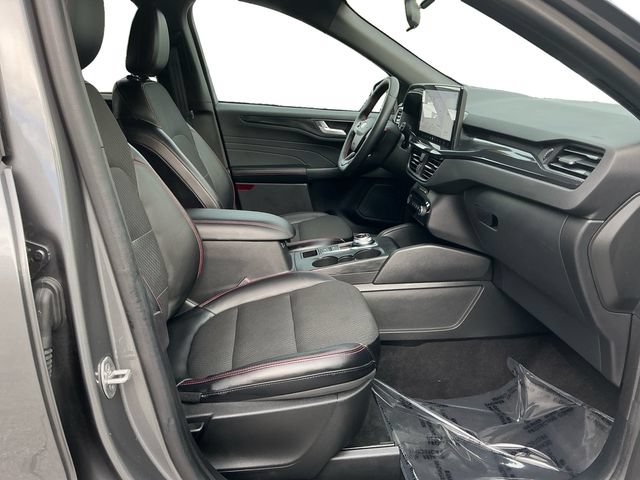Certified 2023 Ford Escape ST-Line w/ Tech Pack #1 AWD/4WD image 17