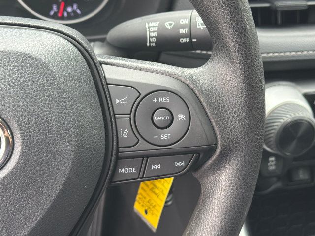 Used 2022 Toyota RAV4 LE FWD image 27