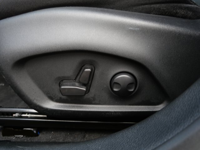 Used 2023 Jeep Compass Limited AWD/4WD image 13