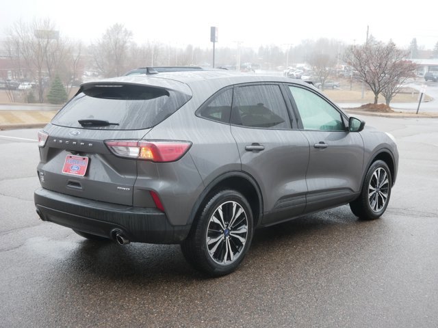 Certified 2022 Ford Escape SE w/ SE Sport Appearance Package image 3