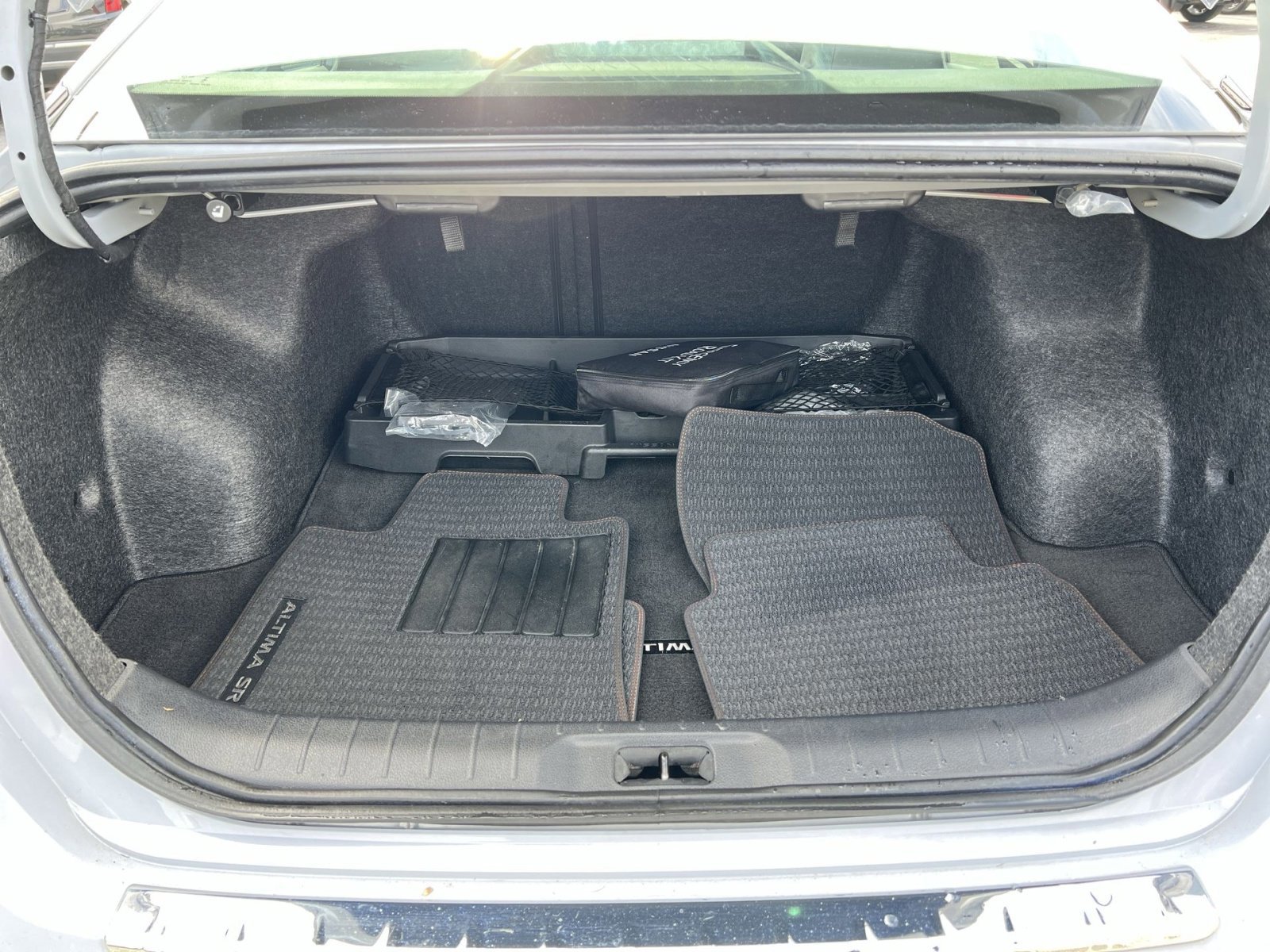 Used 2023 Nissan Altima 2.5 SR w/ SR Premium Package image 34