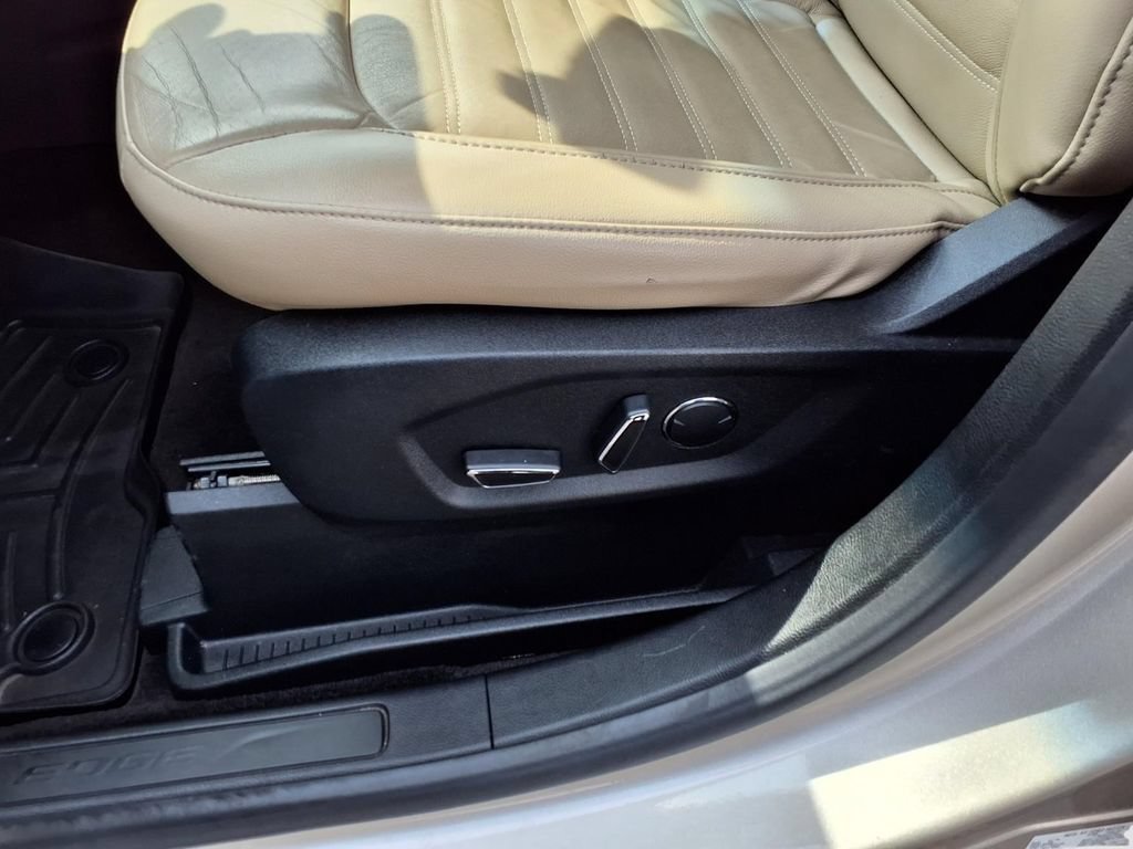 Certified 2018 Ford Edge SEL w/ Equipment Group 201A FWD image 27