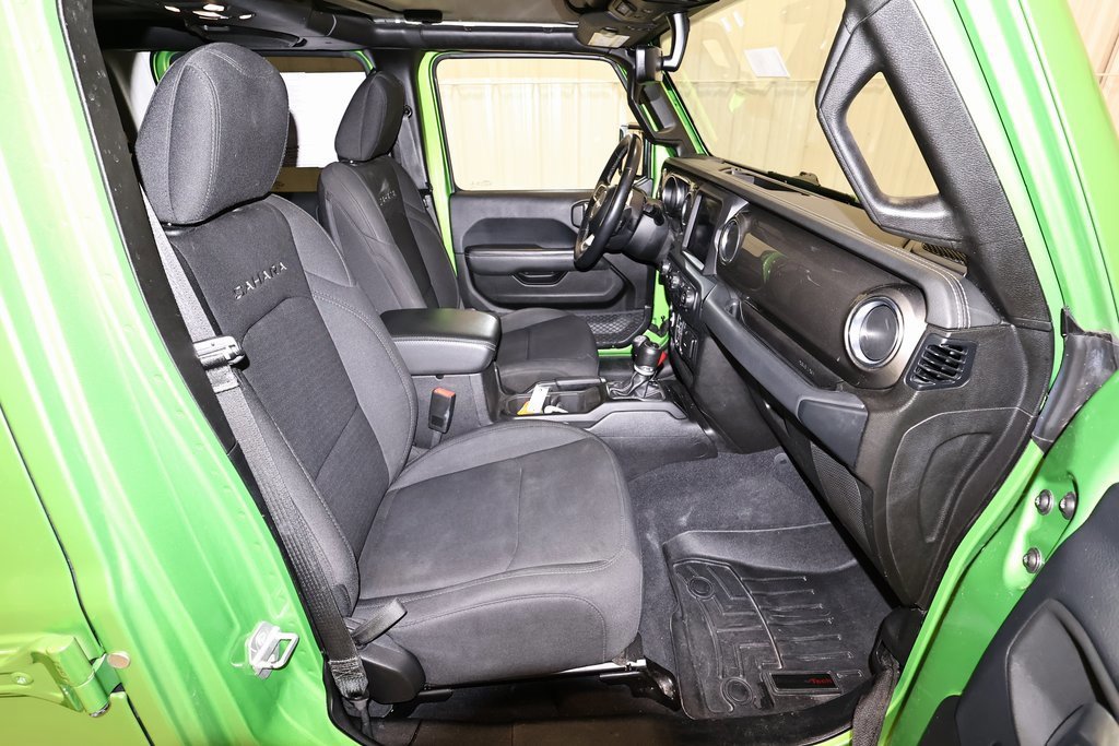 Used 2019 Jeep Wrangler Unlimited Sahara w/ Uconnect 4C Nav & Sound Group image 21