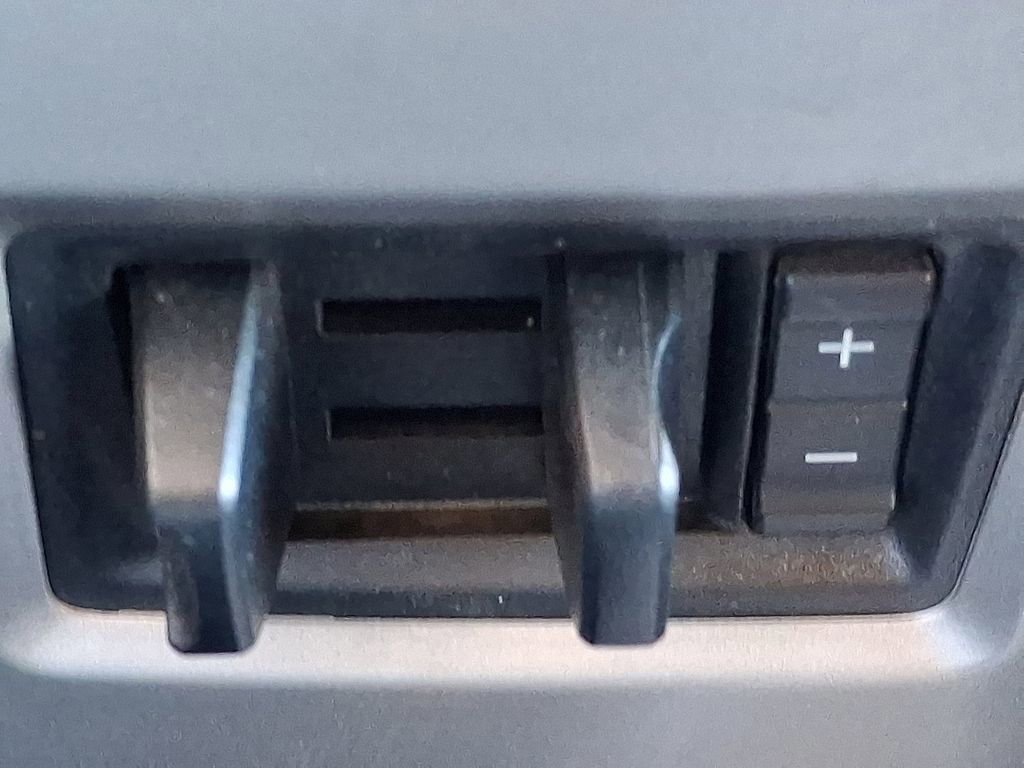 Certified 2021 Ford F350 Lariat w/ Lariat Value Package image 25