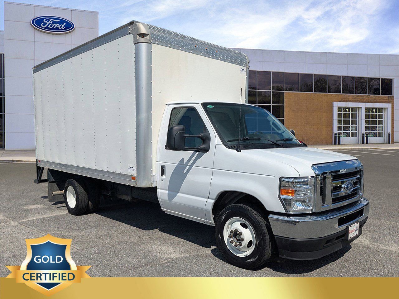 Certified 2024 Ford E-350 and Econoline 350 Super Duty w/ Power Windows & Locks Group image 7