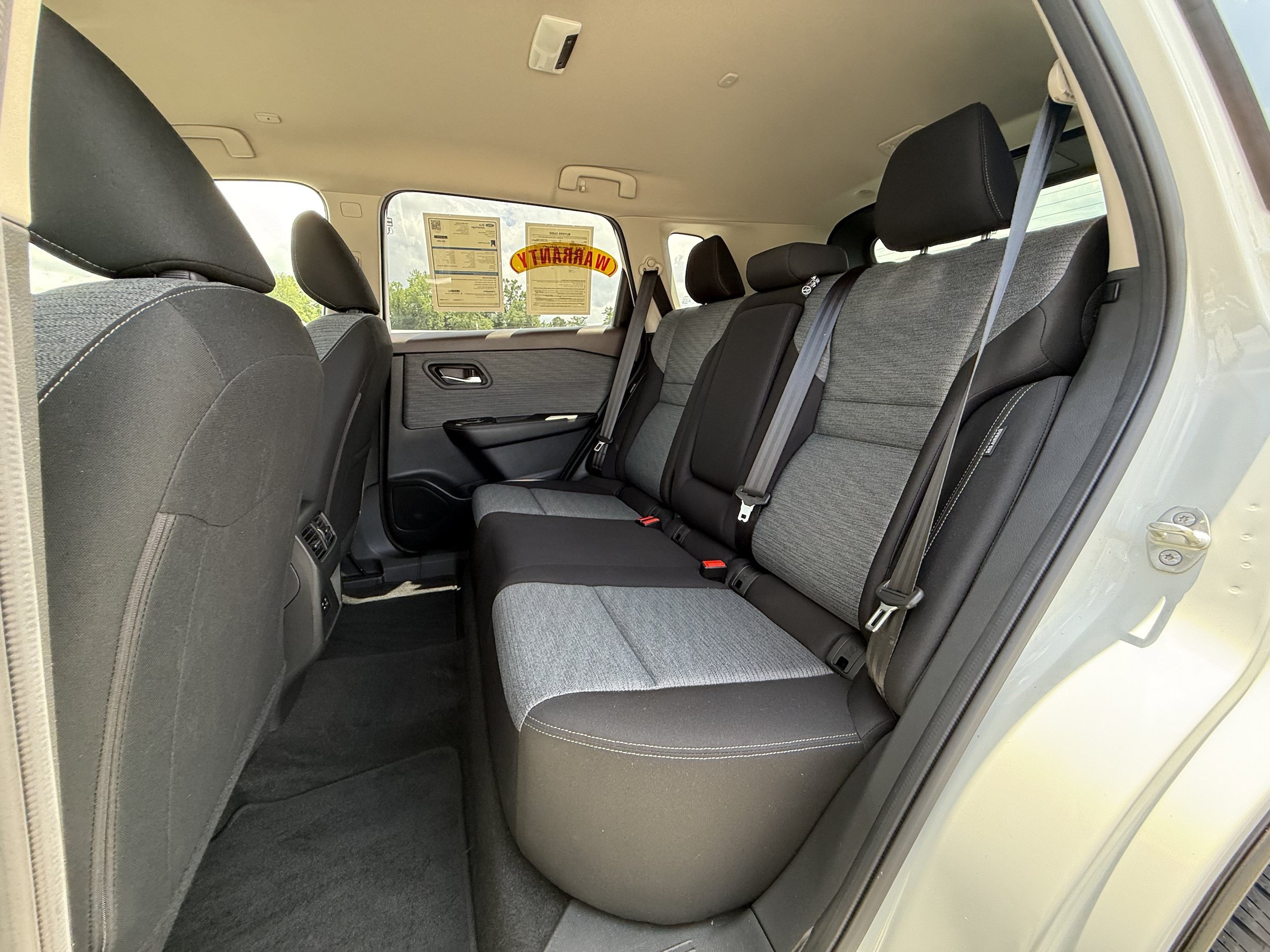Used 2023 Nissan Rogue SV AWD/4WD image 21