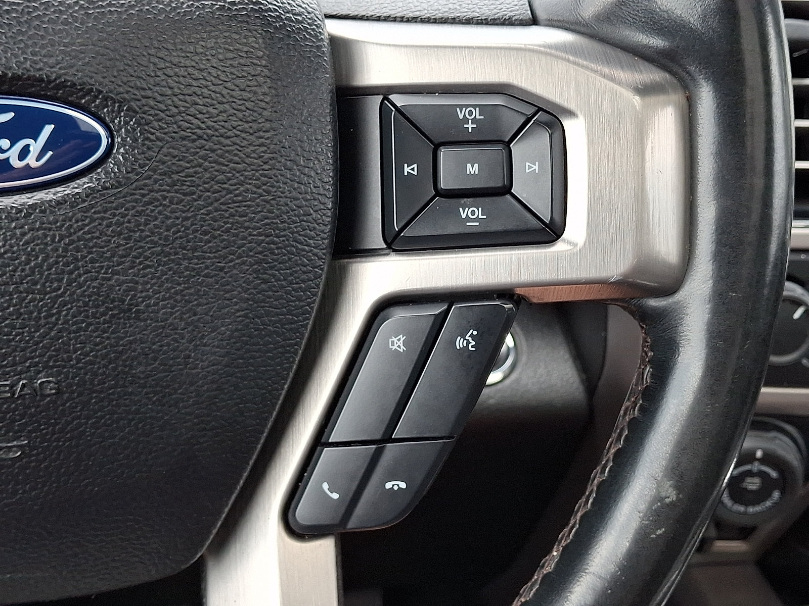 Certified 2020 Ford F150 Platinum w/ Equipment Group 701A Luxury AWD/4WD image 25
