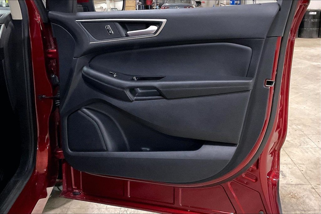 Certified 2019 Ford Edge SEL w/ Equipment Group 201A AWD/4WD image 22