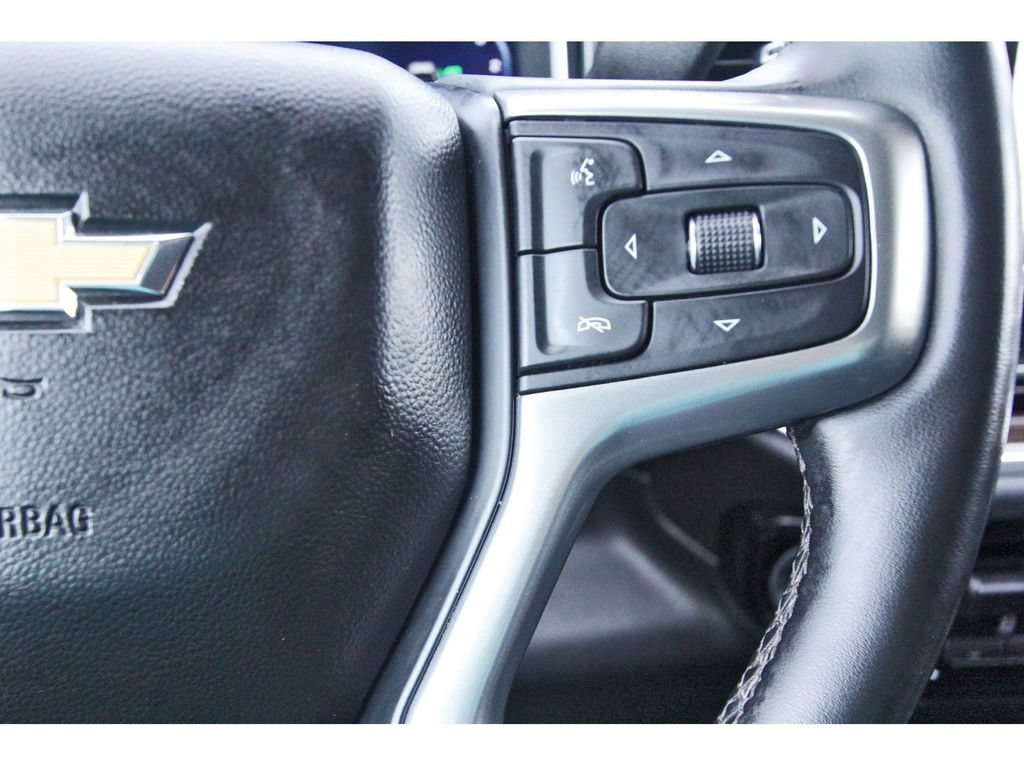 Used 2023 Chevrolet Silverado 1500 LT w/ Z71 Off-Road Package AWD/4WD image 19