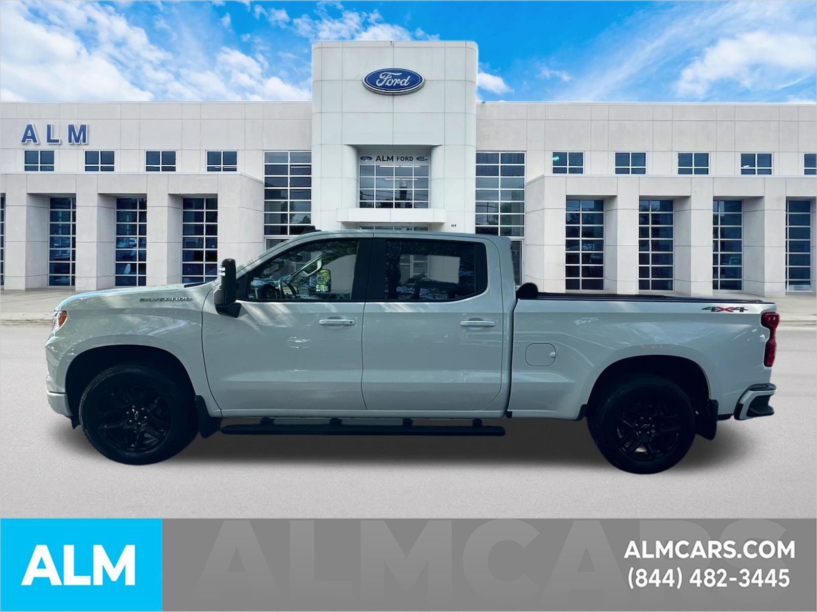 Used 2024 Chevrolet Silverado 1500 RST w/ Max Trailering Package image 9