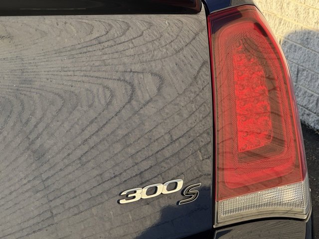 Used 2017 Chrysler 300 S w/ 300S Premium Group image 10