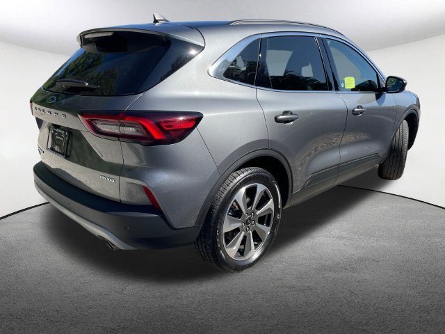 Certified 2025 Ford Escape Platinum AWD/4WD image 17