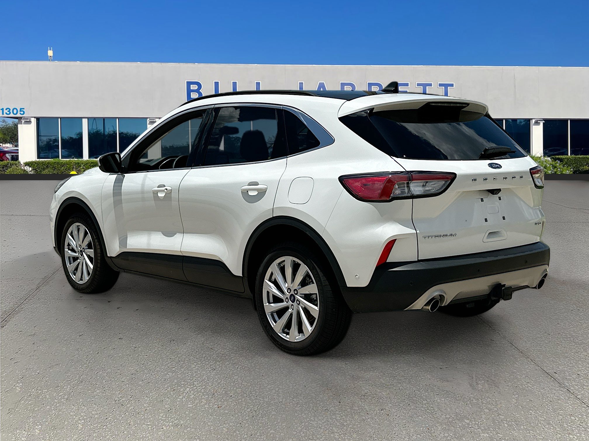 Certified 2022 Ford Escape Titanium w/ Titanium Elite Package AWD/4WD image 5