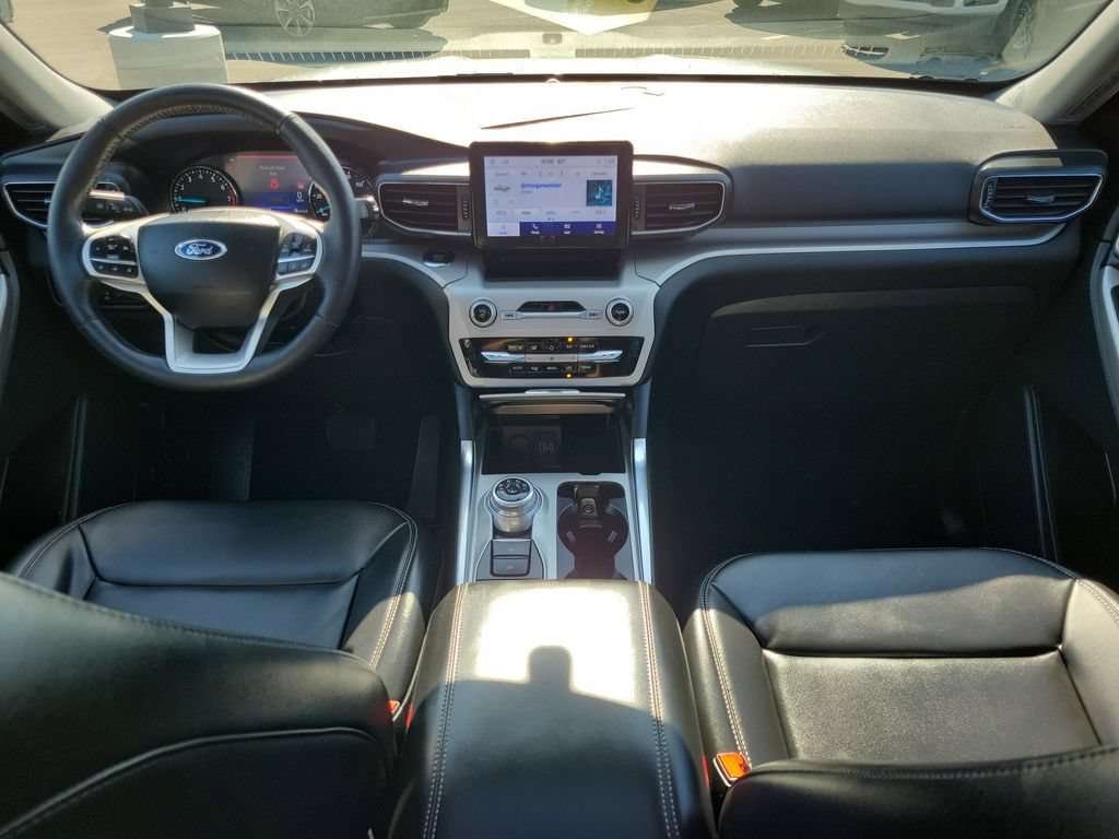 Certified 2024 Ford Explorer XLT w/ Equipment Group 202A AWD/4WD image 14