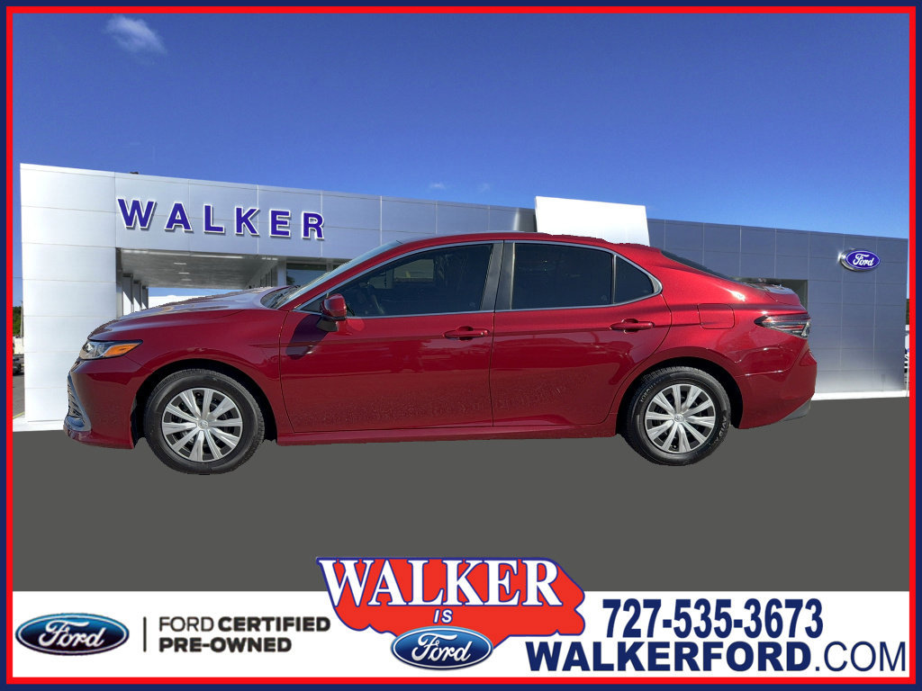 Used 2022 Toyota Camry LE image 4