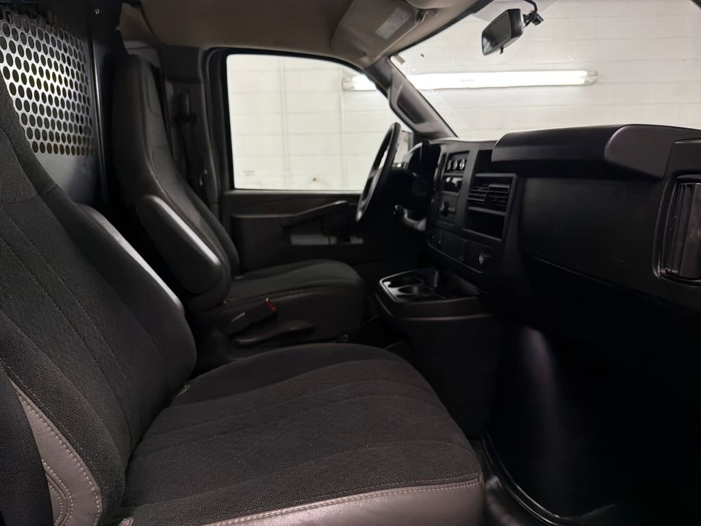 Used 2024 GMC Savana 2500 w/ Driver Convenience Package RWD image 27
