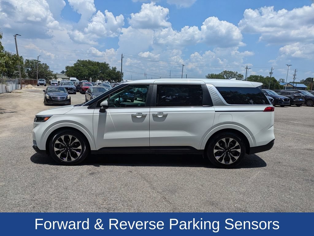 Used 2024 Kia Carnival EX FWD image 8