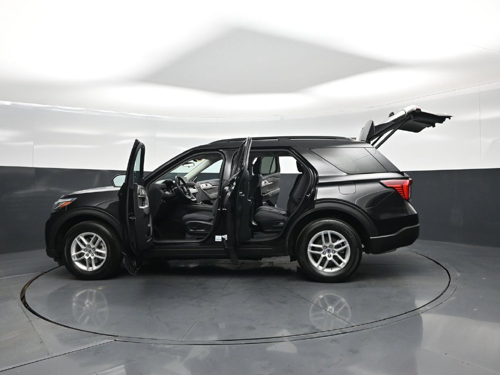 Certified 2025 Ford Explorer Active AWD/4WD image 38