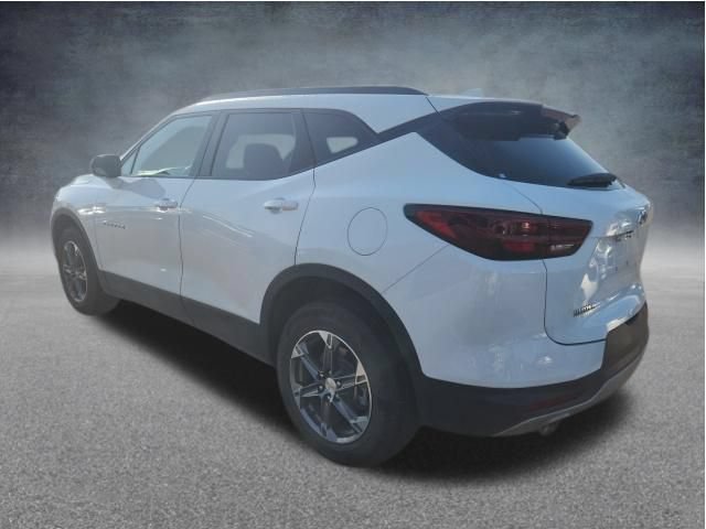 Used 2024 Chevrolet Blazer LT w/ Convenience Package FWD image 7