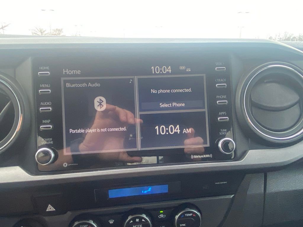 Used 2022 Toyota Tacoma TRD Off-Road w/ Technology Package image 15